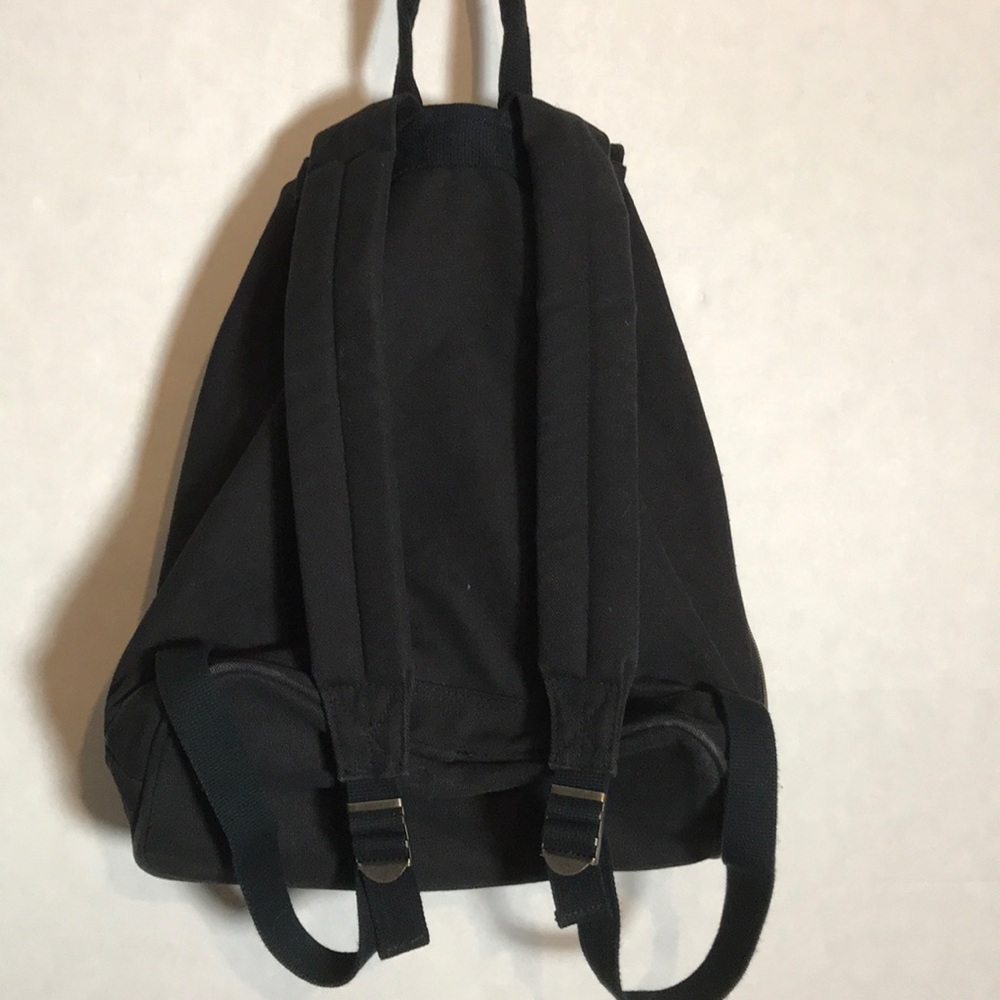 Backpack - Picture 4 of 5